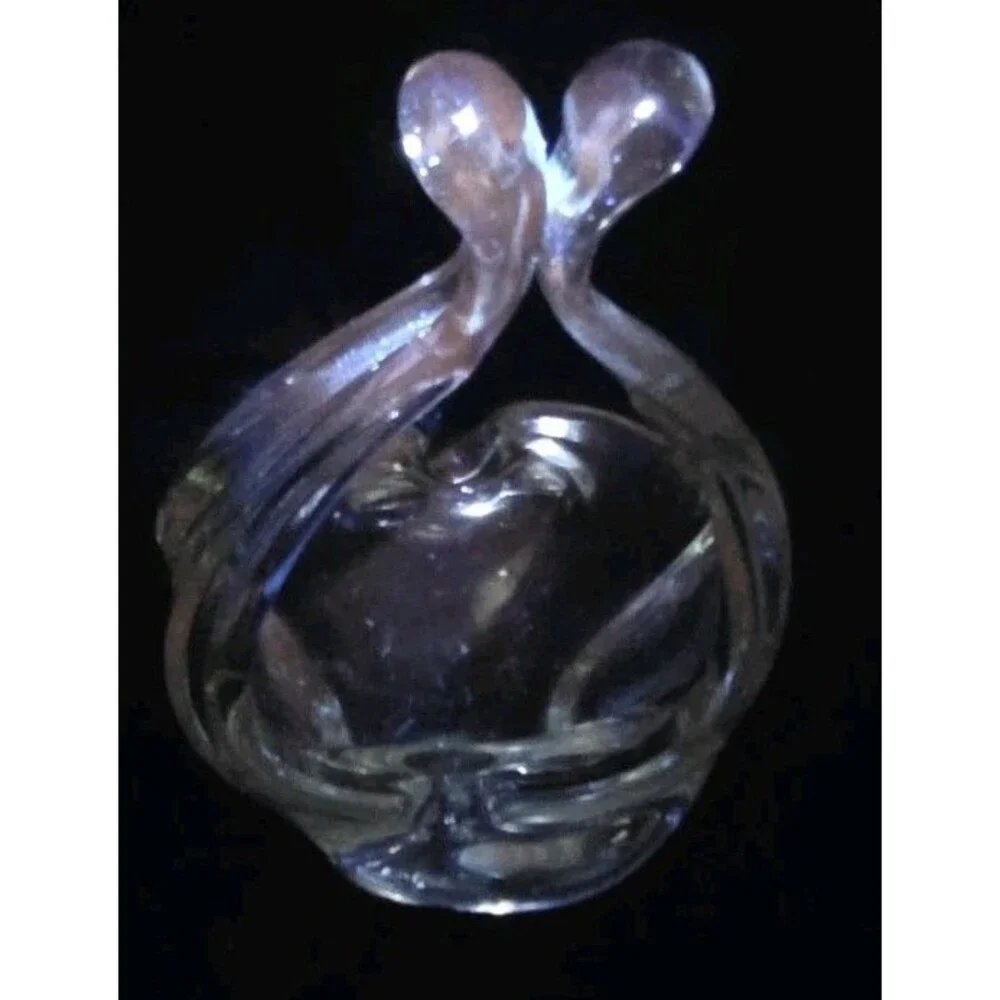 Vintage Clear Art Glass Basket Vase 6.25” Tuscany Style UV Pink Selenium Glow